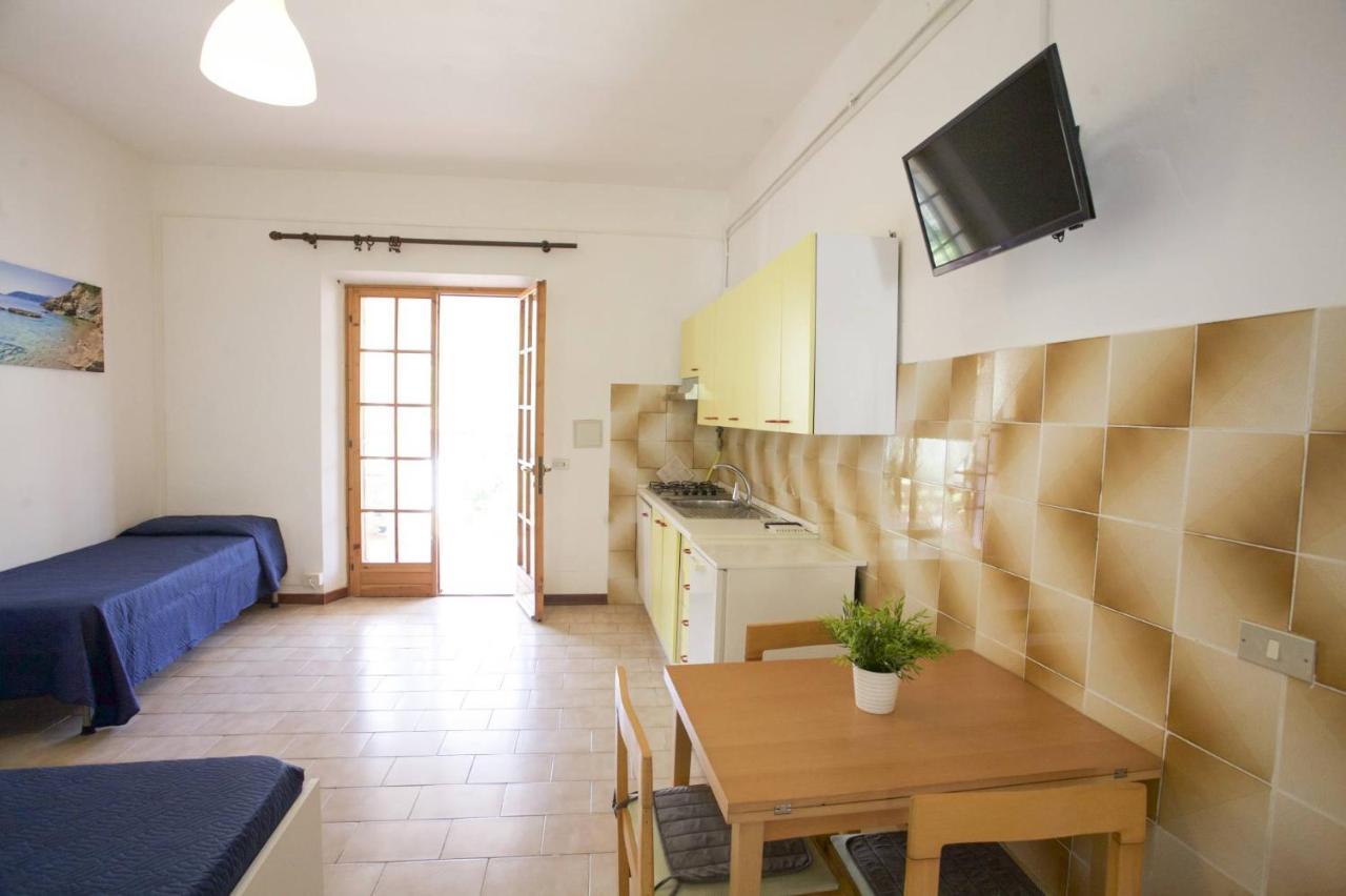Villa Conti Residence Lacona Szoba fotó
